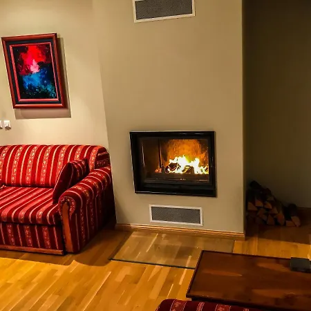 Luxury Penthouse With Sauna And Terrace דירה